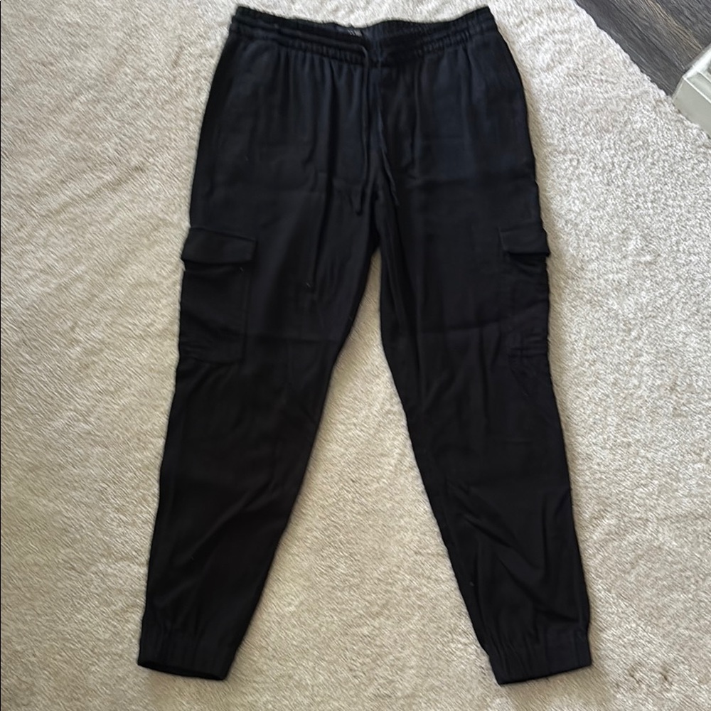 Like New! Banana Republic Women’s Linen Black Cargo Pant Joggers - XS